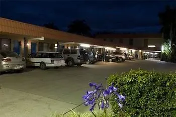 *** Motel Acacia Motor Inn Bundaberg Australia